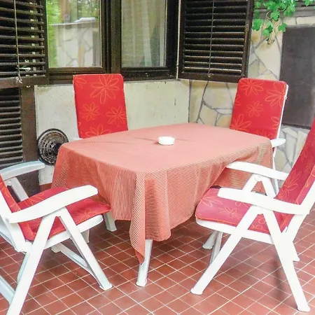 Three-bedroom Holiday In Agard